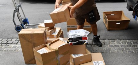Viel Arbeit für Paketboten: Der Onlinehandel hat 2020 seine Umsä...