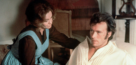 John McBurney (Clint Eastwood) wird von Martha Farnsworth (Geral...