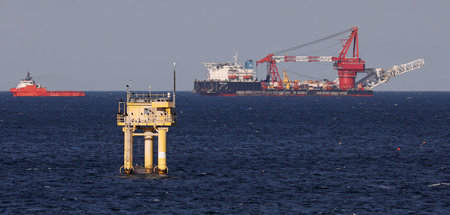 Russische Spezialschiffe zur Verlegung der Pipeline Nord Stream ...