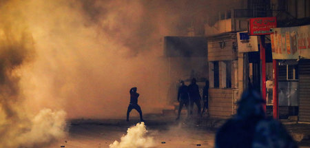 Noch immer auf der Straße: Demonstranten in Tunis (18. Januar)