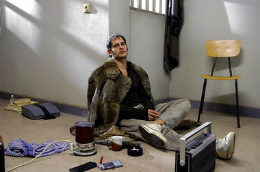 Bleibtreu im frei erfundenen Baader-Pelzmantel