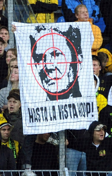Sowas wird ab sofort vom DFB mit Punktabzug bestraft Sowas wird ab sofort vom DFB mit Punktabzug bestraft