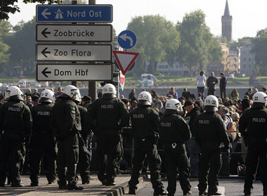 Wo linker Widerstand in Köln ungehorsam wurde, reagierte die Pol...
