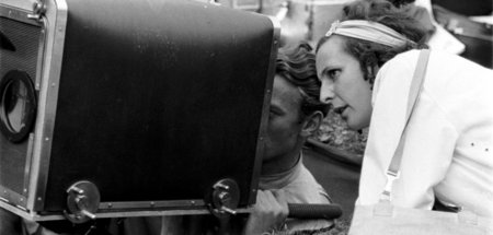 Seinen »Ruhm« konnte selbst sie nicht stehlen: Riefenstahl filmt...