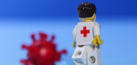 Trotz Coronakrise sollen Krankenhausbeschäftigte vor die Tür ges...