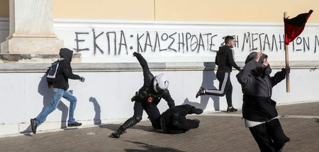 Wie hier am Mittwoch in Athen, ging die Polizei brutal gegen pro...