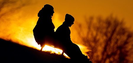 Vater hätte erst nichts gesagt, dann geguckt und gefragt: »Und? ...