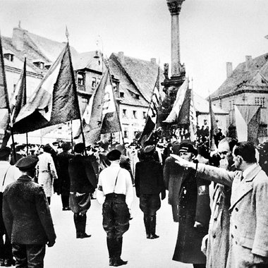 Kundgebung von Henlein-Faschisten auf dem Marktplatz einer tsche... Kundgebung von Henlein-Faschisten auf dem Marktplatz einer tsche...
