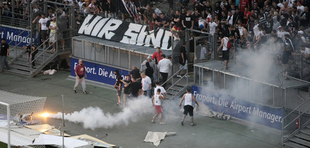 Eintracht_Fans_30987727.jpg