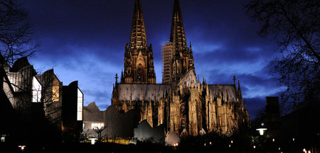 Dom_in_Koeln_bei_Nac_22990308.jpg