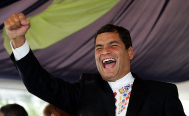 Freude über das Ende des Neoliberalismus: Ecuadors Präsident Cor... Freude über das Ende des Neoliberalismus: Ecuadors Präsident Cor...
