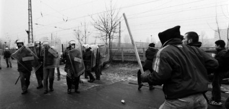Berlin, 14. Januar 1996: Der Demonstrationszug zur Gedenkstätte ...