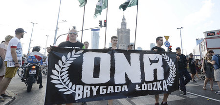 Truppe, mit denen IPN-Regionalchef Tomasz Greniuch den Hitlergru...