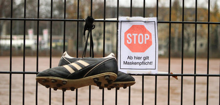 Der Knoten wird sich lösen: Gesperrte Sportanlage im Hamburger S...