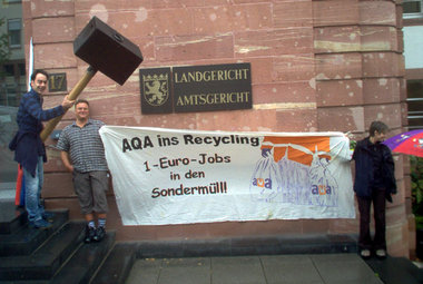 Protestaktion vor dem Amtsgericht Hanau