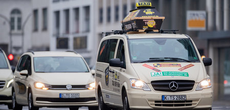 Fahrdienstleister: Hart umkämpftes Straßenpflaster (Düsseldorf, ...
