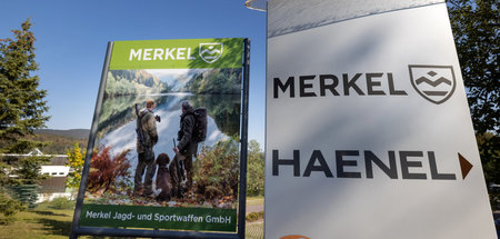 Firmenschild in Suhl (15.9.2020)