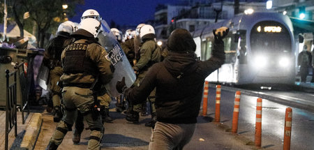 Aufgebot an Einsatzkräften in Athen, um Proteste gegen Polizeige...