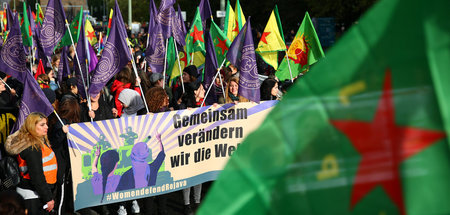 Gemeinsam die Welt verändern: Demonstration in Berlin zur Unters...
