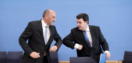 Lob mit dem Ellenbogen: Chef der Bundesagentur für Arbeit Detlef...