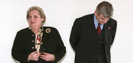 Von seiner Freundin Madelaine hat der Joschka gelernt, wie sich ... Von seiner Freundin Madelaine hat der Joschka gelernt, wie sich ...