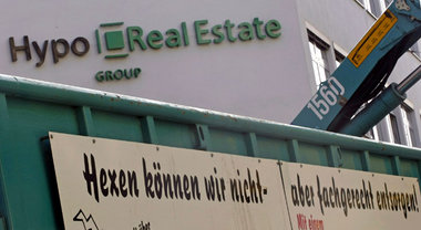 Entsorgung vertagt: Die HRE bekommt Garantien vom Staat, weil au...