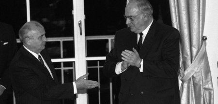Partnerschaft vereinbart: Michail Gorbatschow und Helmut Kohl am...
