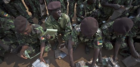 Das mosambikanische Militär soll beim Kampf gegen die Terrormili...