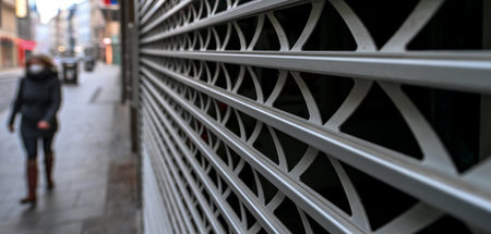 Schotten dicht. Geschlossene Läden verringern das Infektionsrisi...