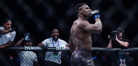 193 Zentimeter und rund 120 Kilogramm: Francis Ngannou 193 Zentimeter und rund 120 Kilogramm: Francis Ngannou