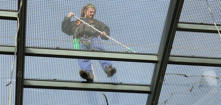 Erhält bisher kein Westgehalt: Beschäftigter in Leipzig (29.11.2... Erhält bisher kein Westgehalt: Beschäftigter in Leipzig (29.11.2...