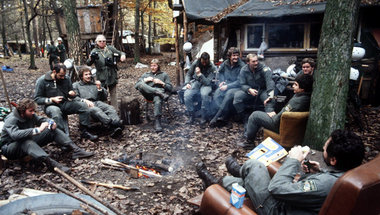 Startbahn-West am 2. November 1981, Polizisten nach der Räumung ... Startbahn-West am 2. November 1981, Polizisten nach der Räumung ...