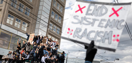 Großdemonstration auf dem Berliner Alexanderplatz für das Ende v...