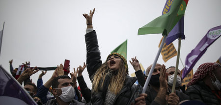 Anhänger der HDP bei Newroz-Feierlichkeiten am 20. März in Istan