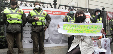Protest vor dem Verfassungsgericht in Kiew gegen Alexander Tupiz...