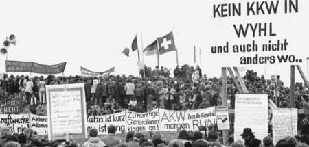 Ostern 1975: Demonstration in Wyhl am Kaiserstuhl gegen den spät...