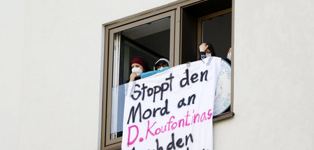 In Solidarität mit dem damals hungerstreikenden Koufontinas bese...