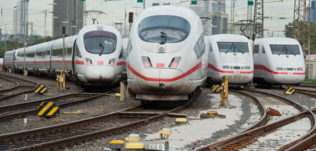 Eher gegeneinander als gemeinsam: Bahngewerkschaften weiter in e...