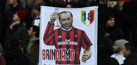 Wer hat’s erfunden? Fußballpate Silvio Berlusconi darf sich eine...
