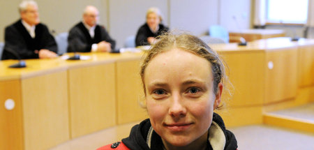 Friedensaktivistin_s_26542564.jpg