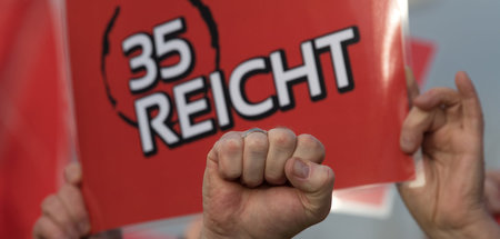Muss noch erkämpft werden: Werktätige im Osten der BRD fodern di