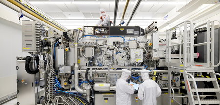 ASML investiert in größere Anlagen, um dem weltweiten Bedarf an ...