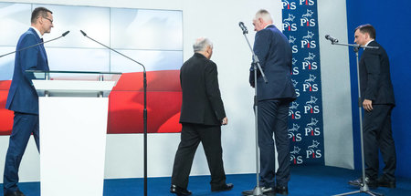 Noch rechts, aber nicht mehr so vereinigt: Premier Morawiecki mi... Noch rechts, aber nicht mehr so vereinigt: Premier Morawiecki mi...