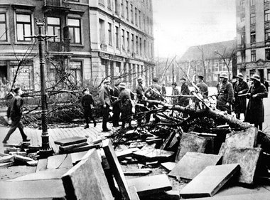 Straßensperren in den Tagen des Hamburger Aufstandes, 23. bis 26...