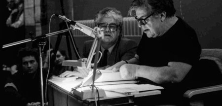 Erich Fried bei einer Lesung in der Stadtbücherei im Rathaus Cha... Erich Fried bei einer Lesung in der Stadtbücherei im Rathaus Cha...