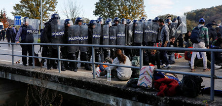 Im Auftrag der EU: Aufstandseinheiten der kroatischen Polizei an...