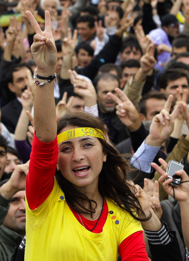 Solidarität mit Öcalan – Demonstra­tion in Istanbul am Sonntag