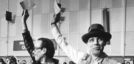 Rechte Ökoesoterik. Joseph Beuys (mit Hut) auf dem Gründungspart...