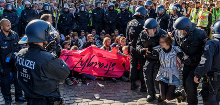 Räumung der Sitzblockade gegen den »Marsch für das Leben« am 21....