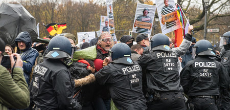 D20D1118CoronaleugnerBlockade131817-2.jpg